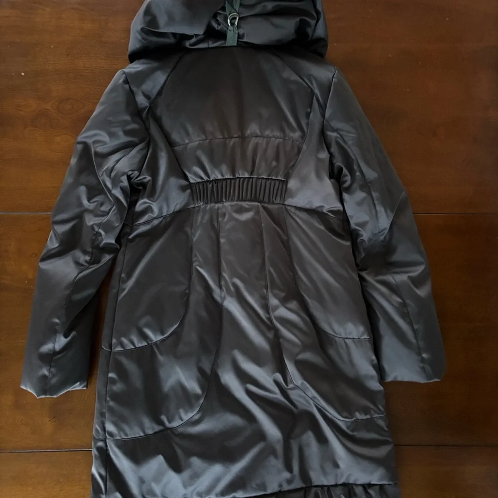 Elie Tahari stylish elie